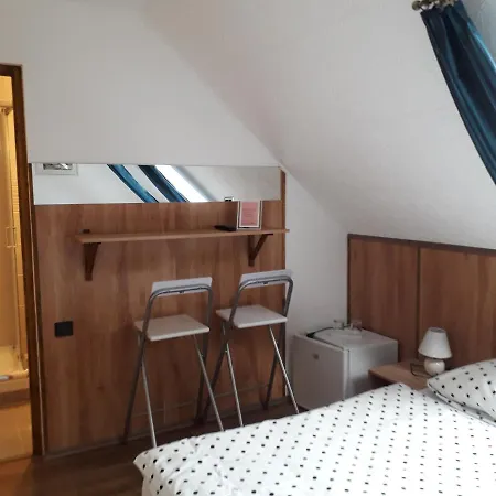 فندق مبيت وإفطار Cseppko Panzio 3*