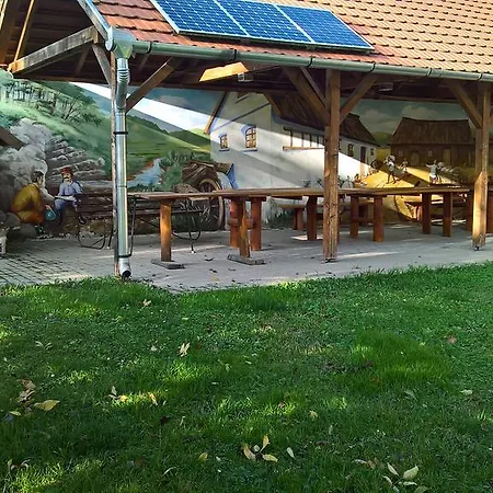 فندق مبيت وإفطار Cseppko Panzio 3*